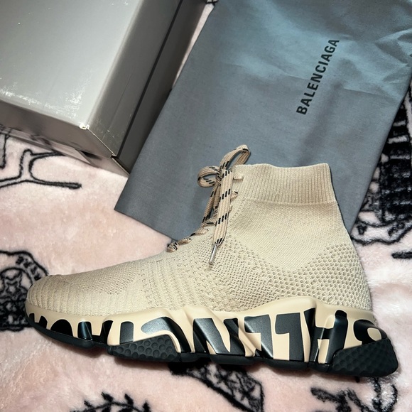 New BALENCIAGA Speed Trainers - Picture 5 of 8